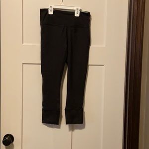black capri leggings